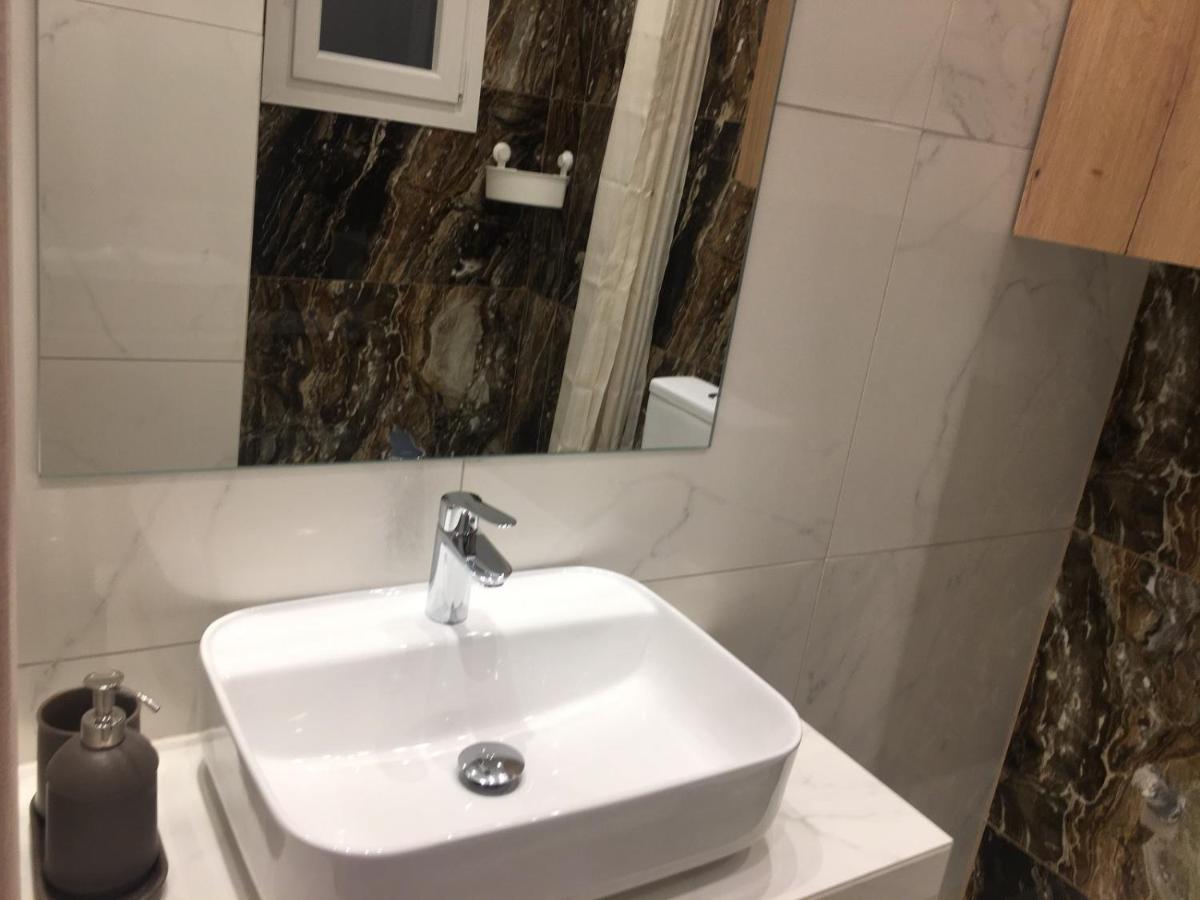 Luxury Ipoga Apartment Атина Екстериор снимка
